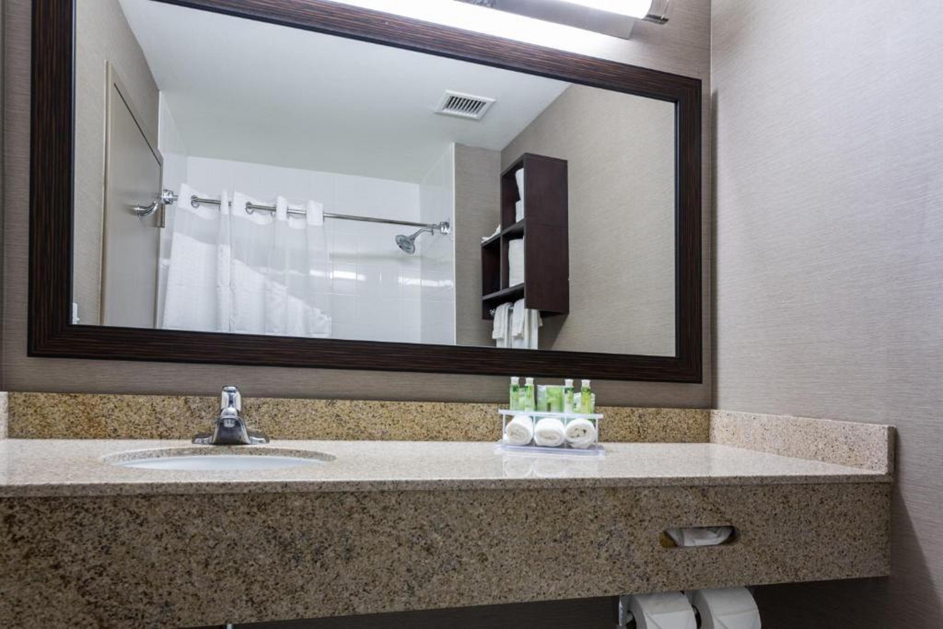 Holiday Inn Express & Suites Naples Downtown - 5Th Avenue By Ihg Εξωτερικό φωτογραφία