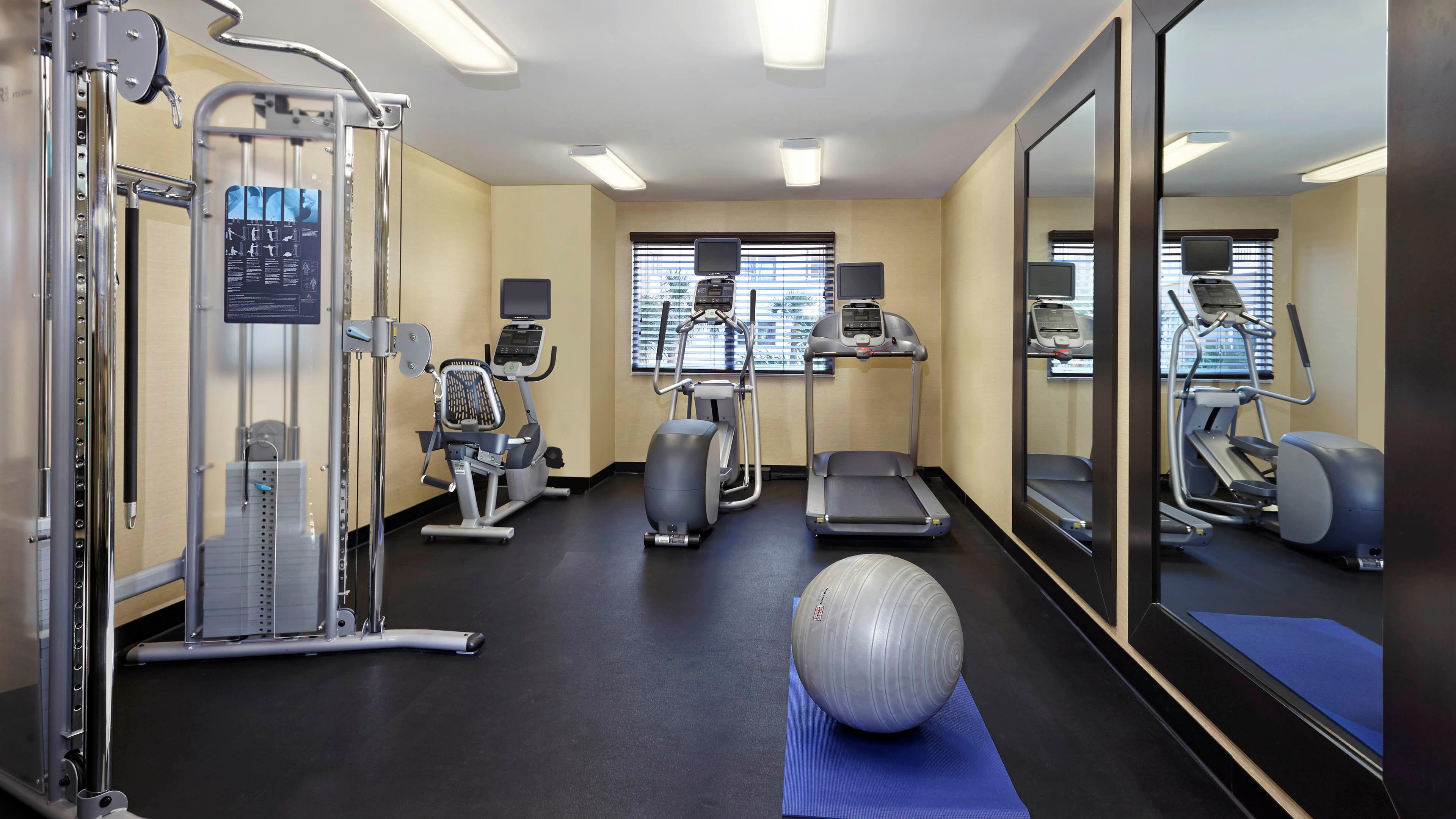 Holiday Inn Express & Suites Naples Downtown - 5Th Avenue By Ihg Εξωτερικό φωτογραφία