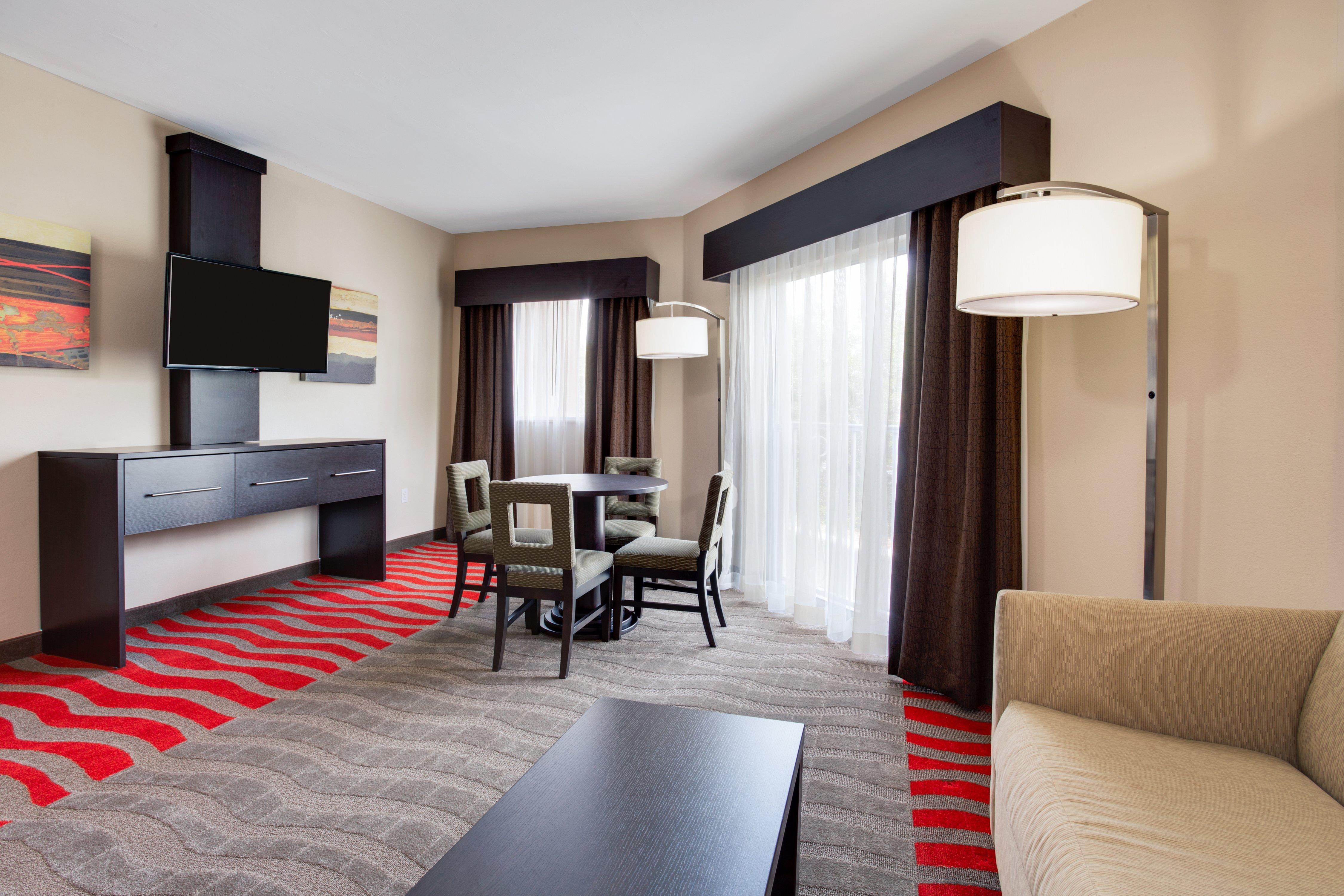Holiday Inn Express & Suites Naples Downtown - 5Th Avenue By Ihg Εξωτερικό φωτογραφία