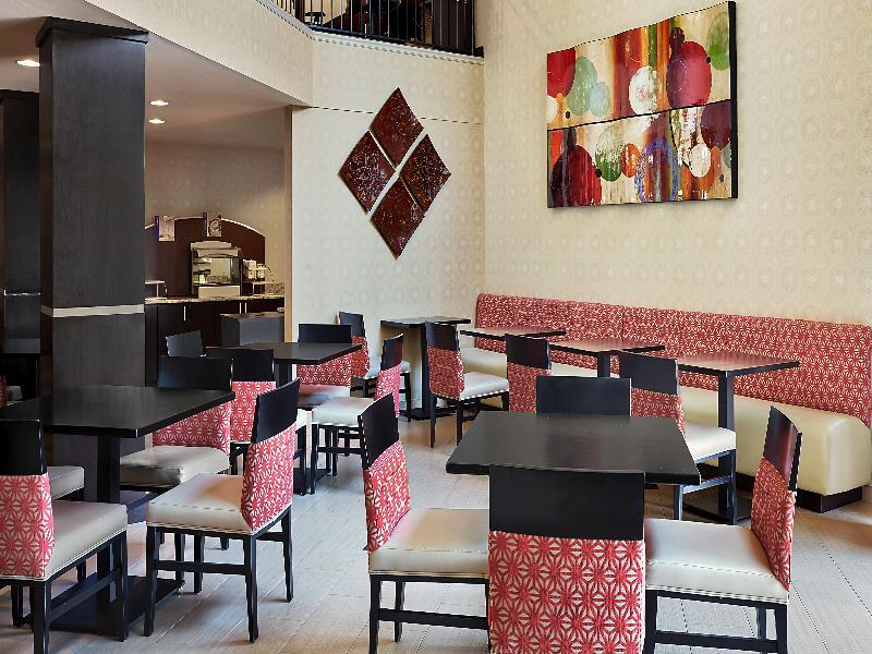 Holiday Inn Express & Suites Naples Downtown - 5Th Avenue By Ihg Εξωτερικό φωτογραφία